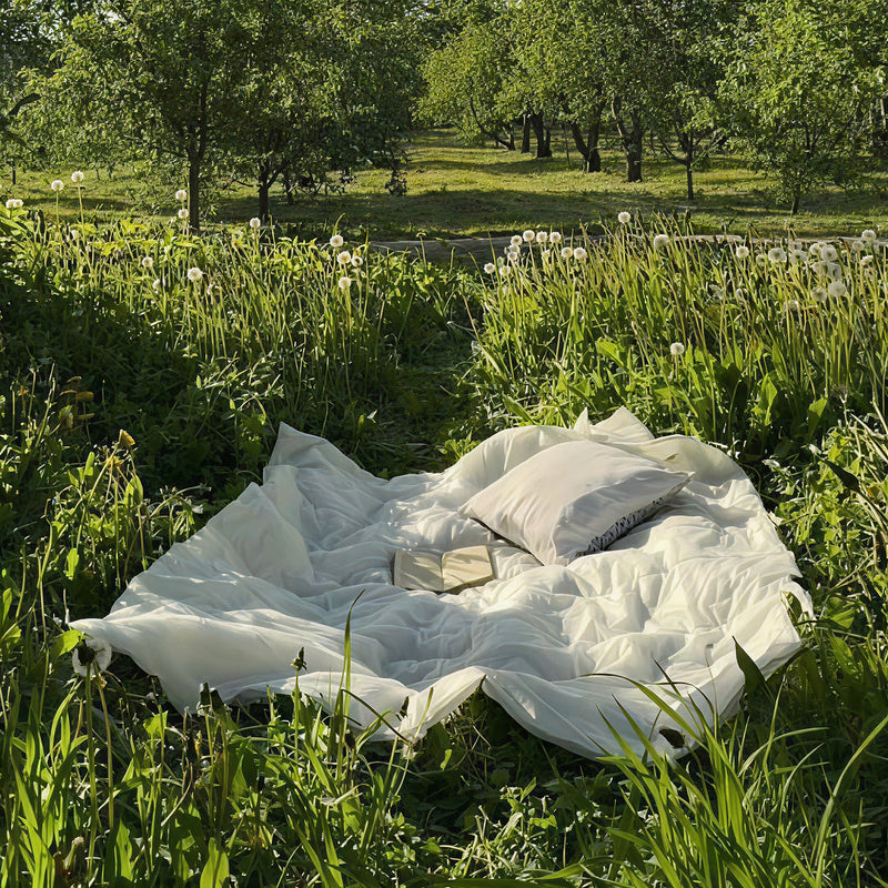 5 steps to restorative sleep (& our sleepy milk recipe)