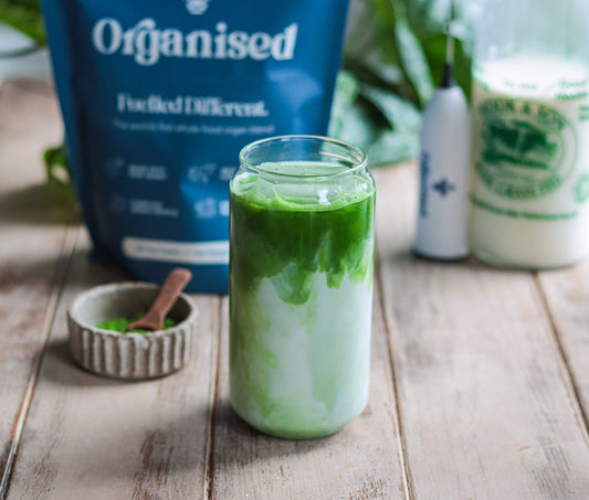 Iced Colostrum Matcha (with Raw Milk)